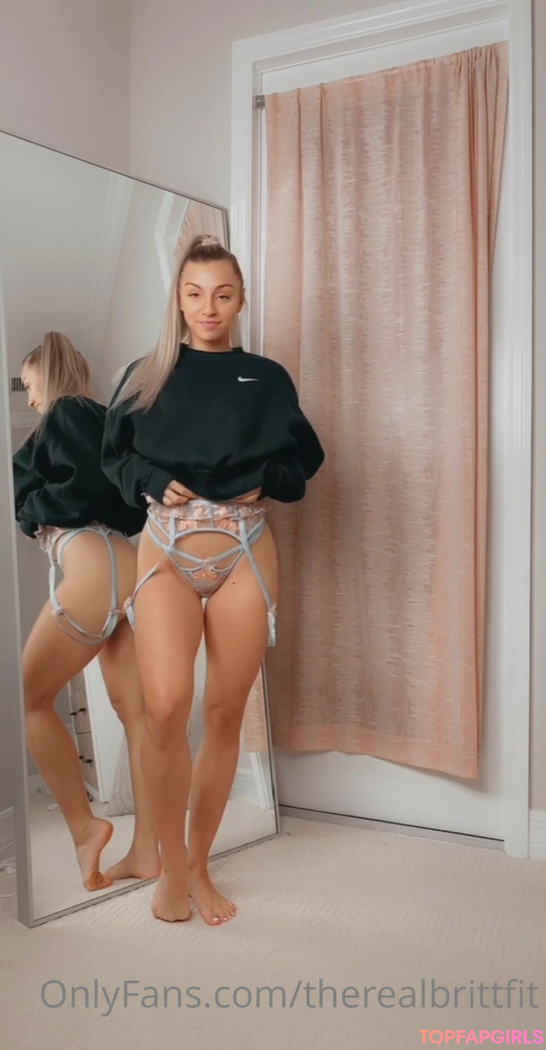 Nacktes geleaktes OnlyFans-Foto von Britt Fit #184