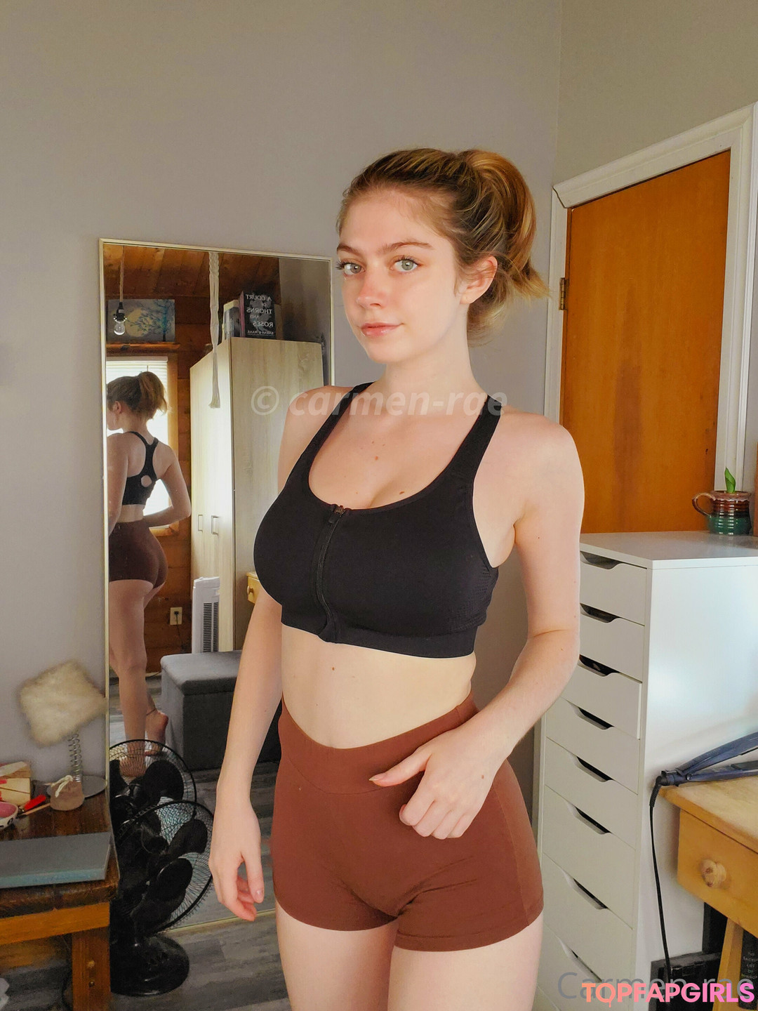 Nacktes geleaktes OnlyFans-Foto von Carmenrae #1542