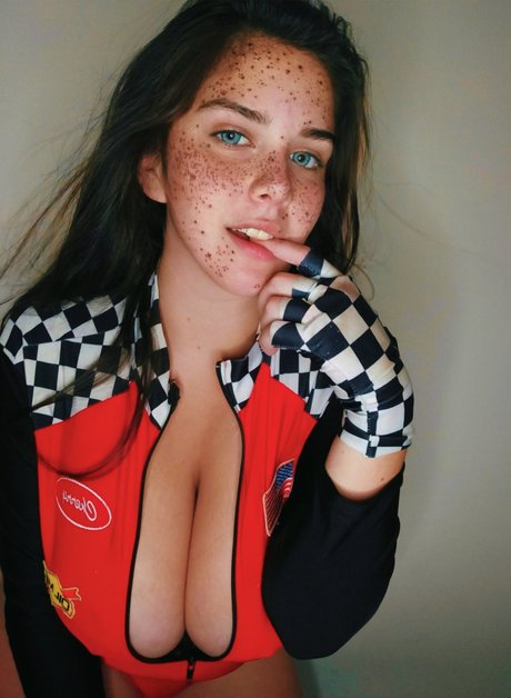 Sarah Bustani