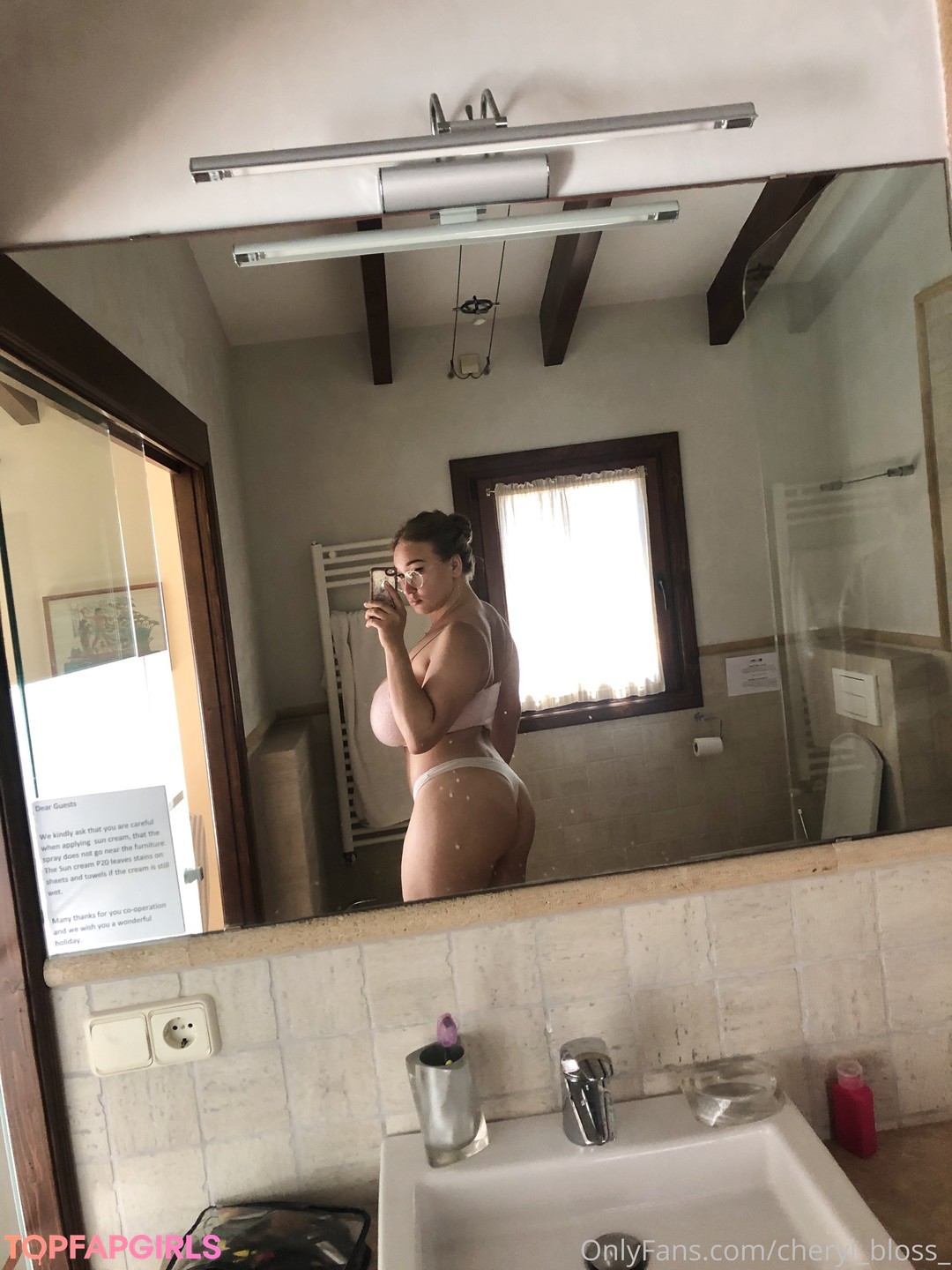 Nacktes geleaktes OnlyFans-Foto von Cheryl Blossom #354