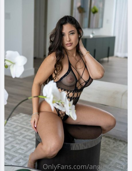 Angie Varona