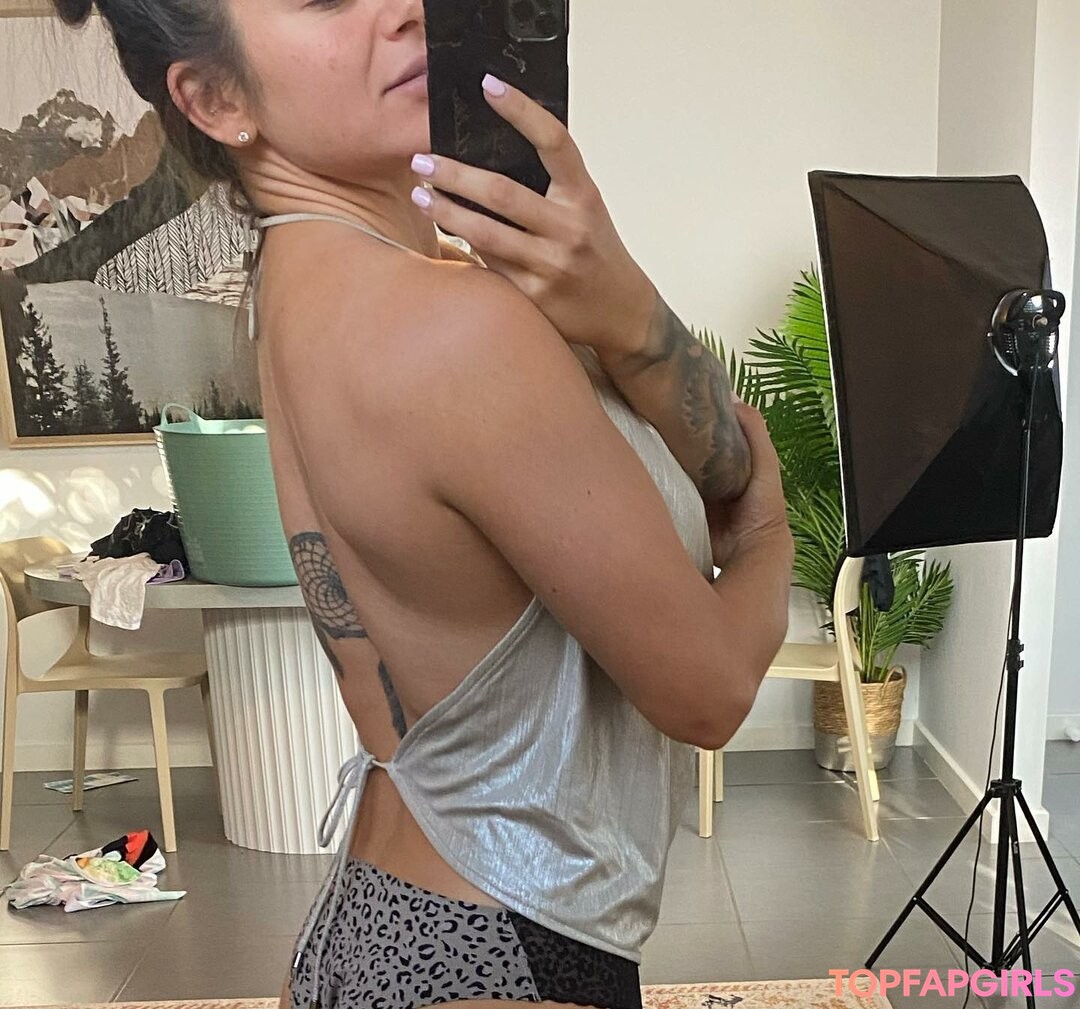 Nacktes geleaktes OnlyFans-Foto von Biker Biddie #232