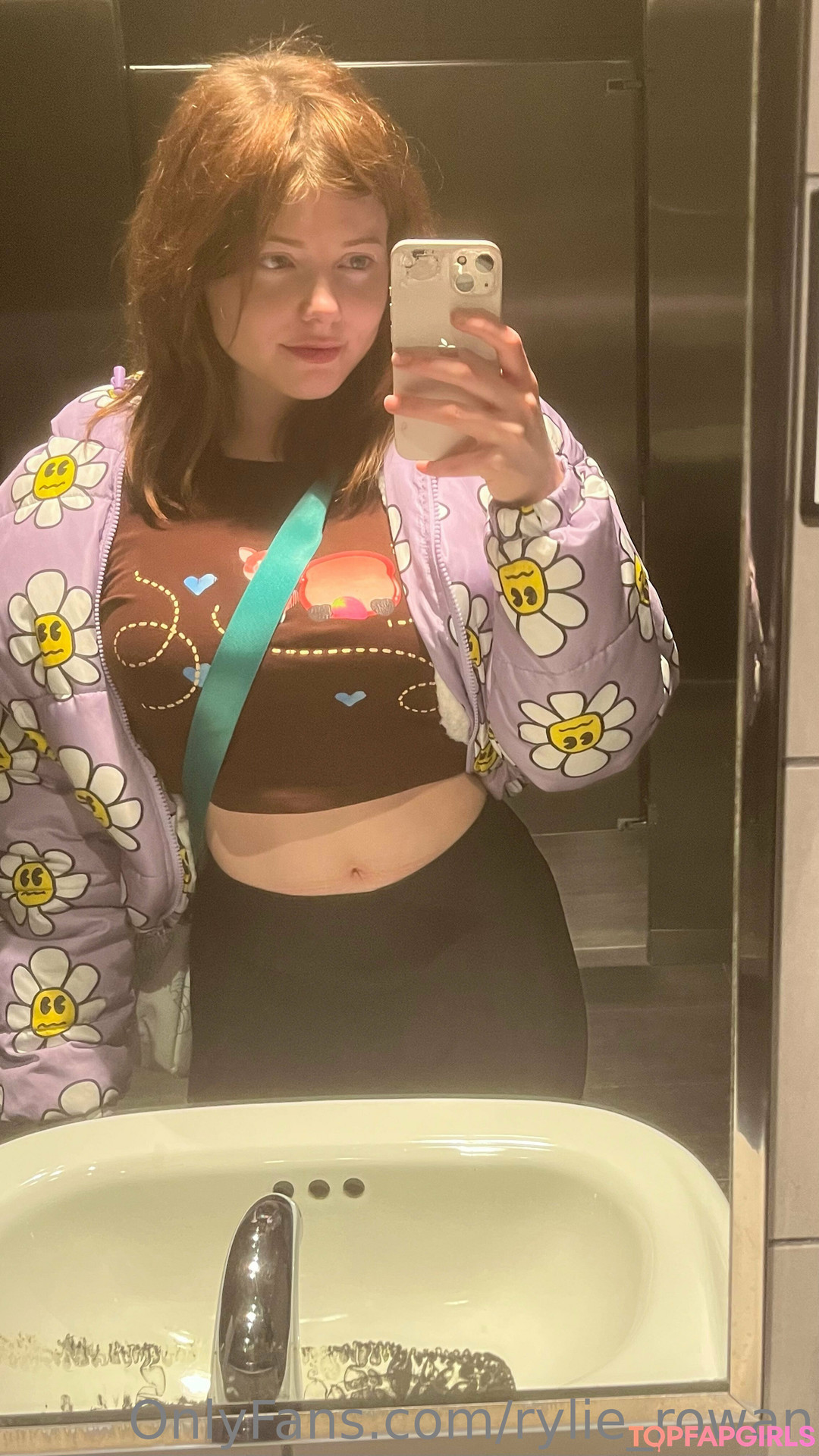 Nacktes geleaktes OnlyFans-Foto von Rylie Rowan #413