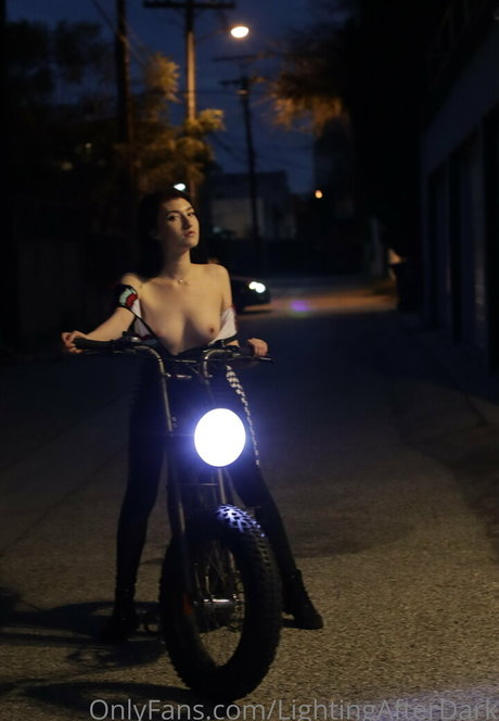 Nacktes geleaktes OnlyFans-Foto von Elizabeth Reed