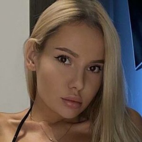 Nacktes geleaktes OnlyFans-Foto von Kim Anett