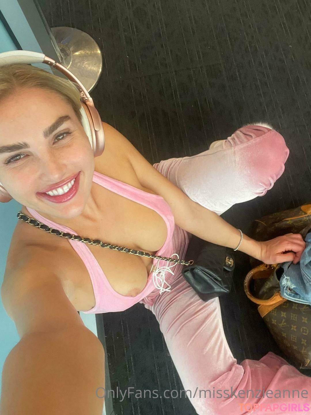 Nacktes geleaktes OnlyFans-Foto von Kenzie Anne #165