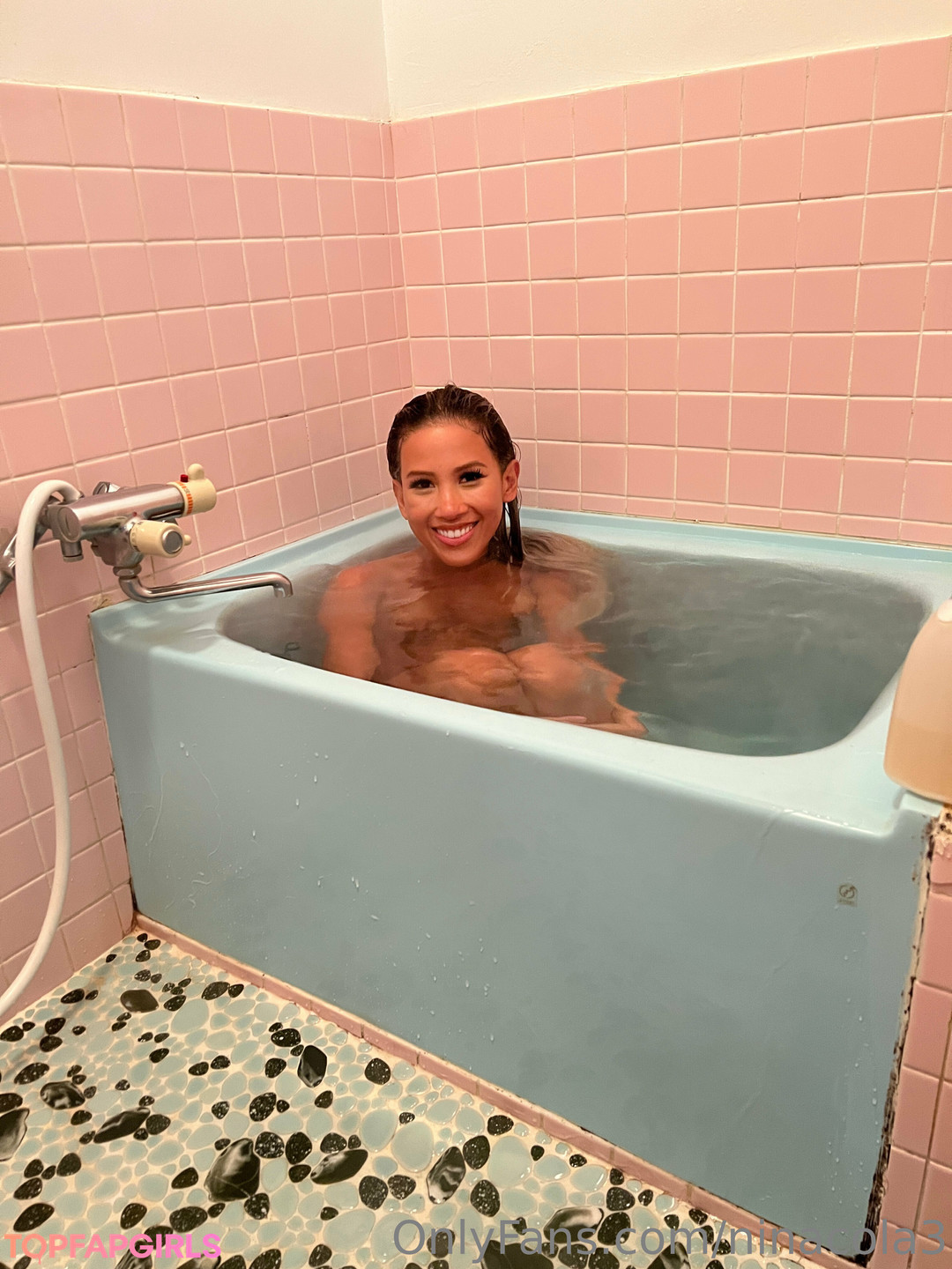 Nacktes geleaktes OnlyFans-Foto von Ninacola #103