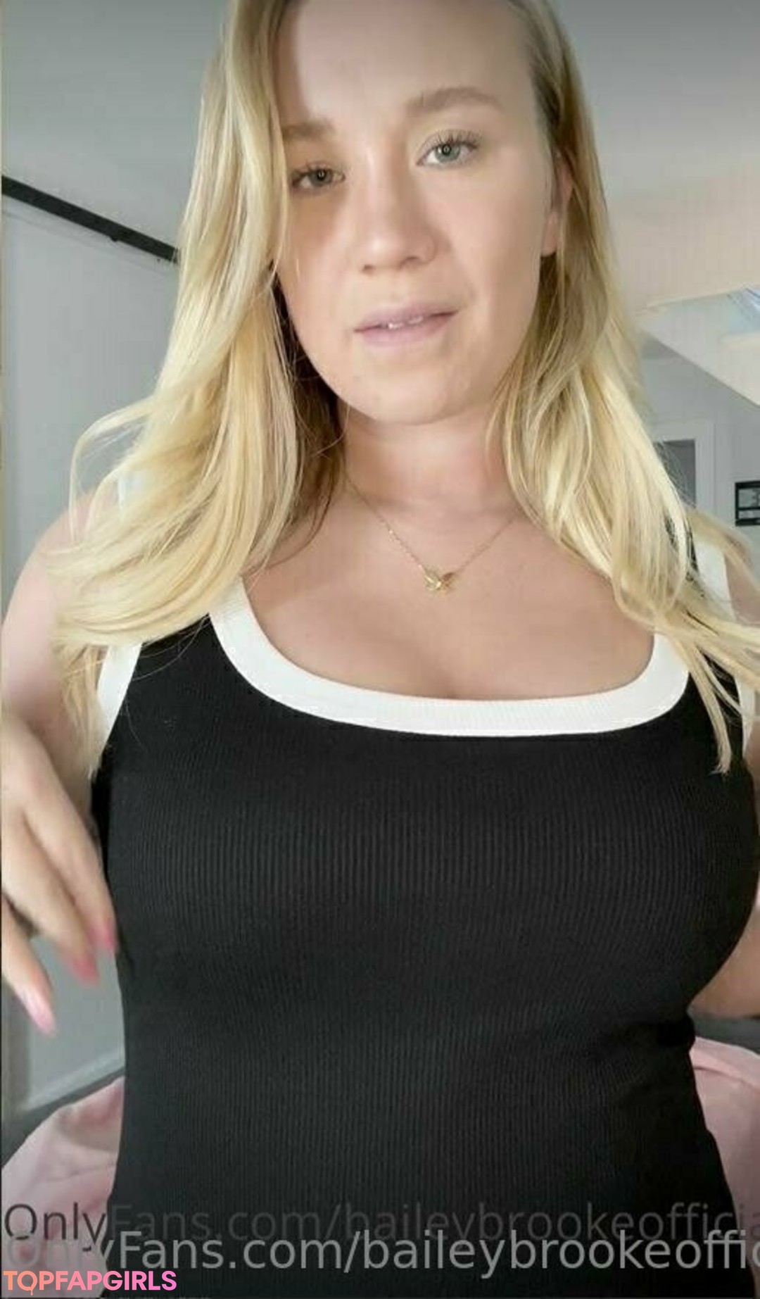 Nacktes geleaktes OnlyFans-Foto von Bailey Brooke #395