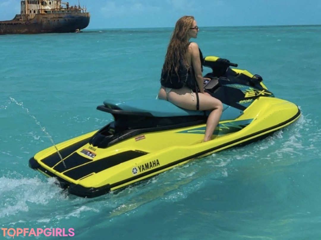 Nacktes geleaktes OnlyFans-Foto von Caroline Zalog #224