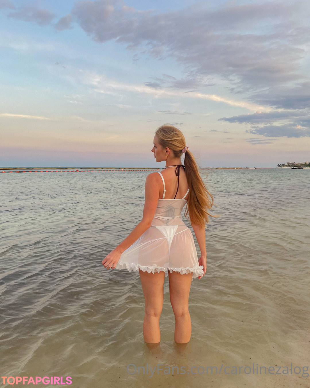 Nacktes geleaktes OnlyFans-Foto von Caroline Zalog #55