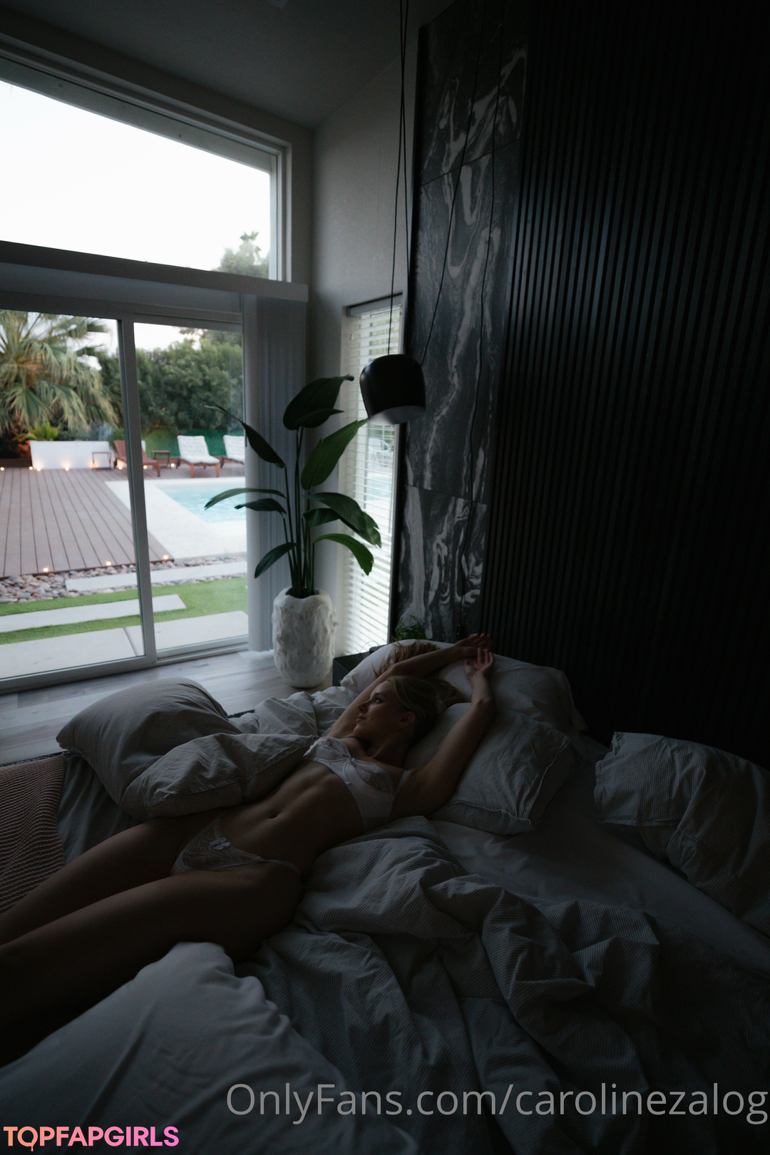 Nacktes geleaktes OnlyFans-Foto von Caroline Zalog #99