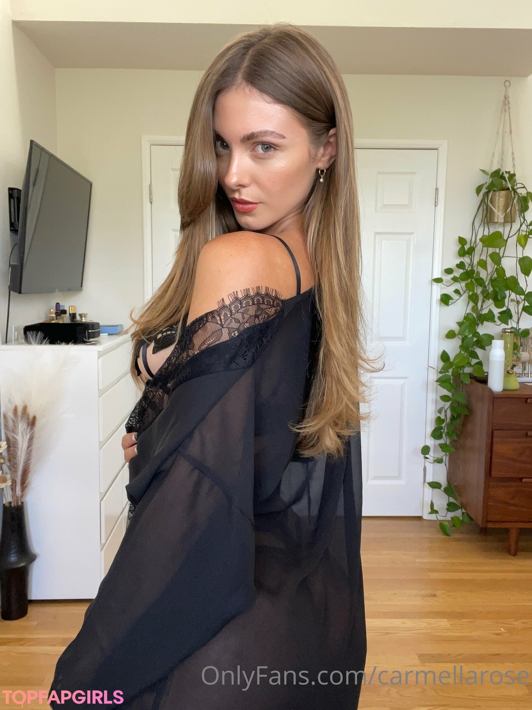 Nacktes geleaktes OnlyFans-Foto von Carmella Rose #181