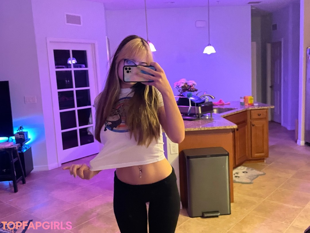 Nacktes geleaktes OnlyFans-Foto von Rowsvee #1052