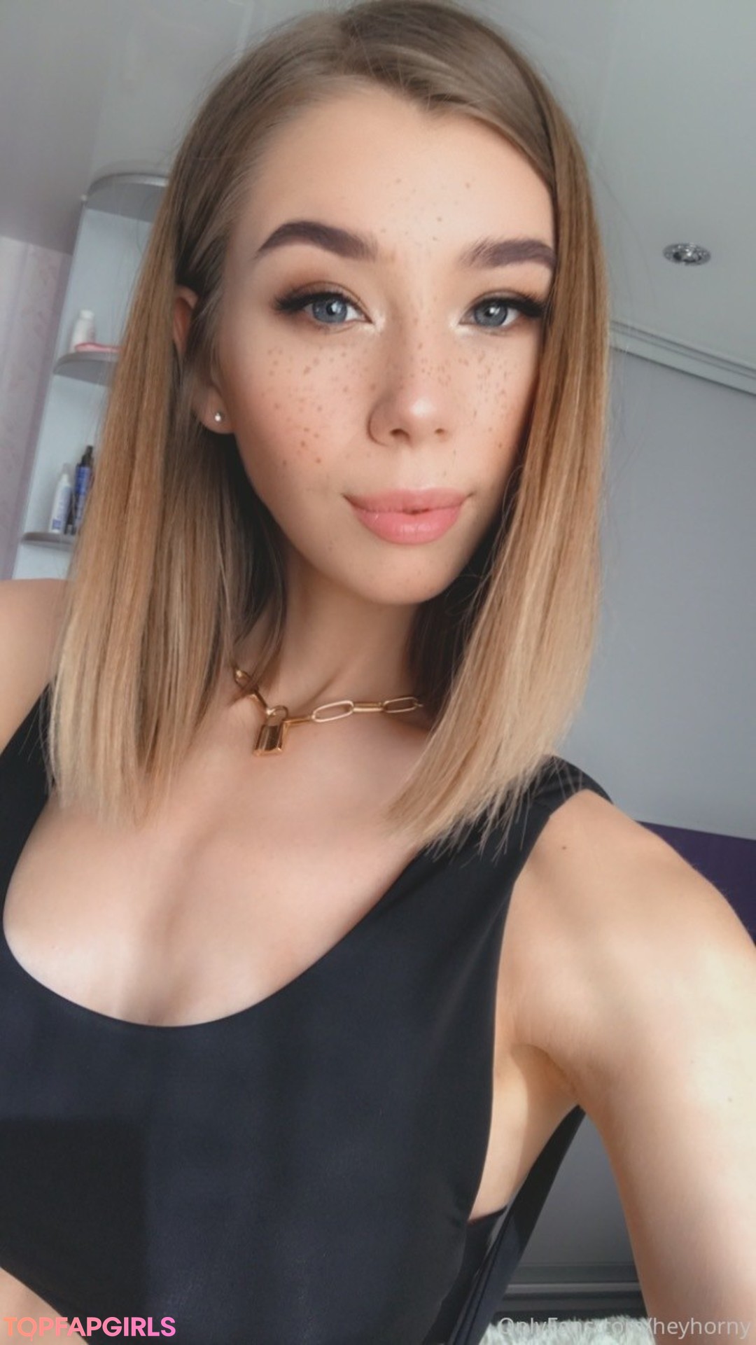 Nacktes geleaktes OnlyFans-Foto von Mira #20
