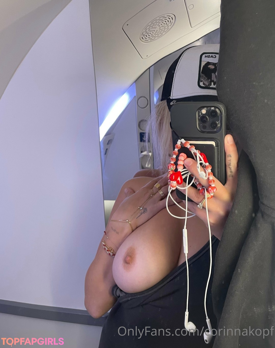 Nacktes geleaktes OnlyFans-Foto von Corinna Kopf #187