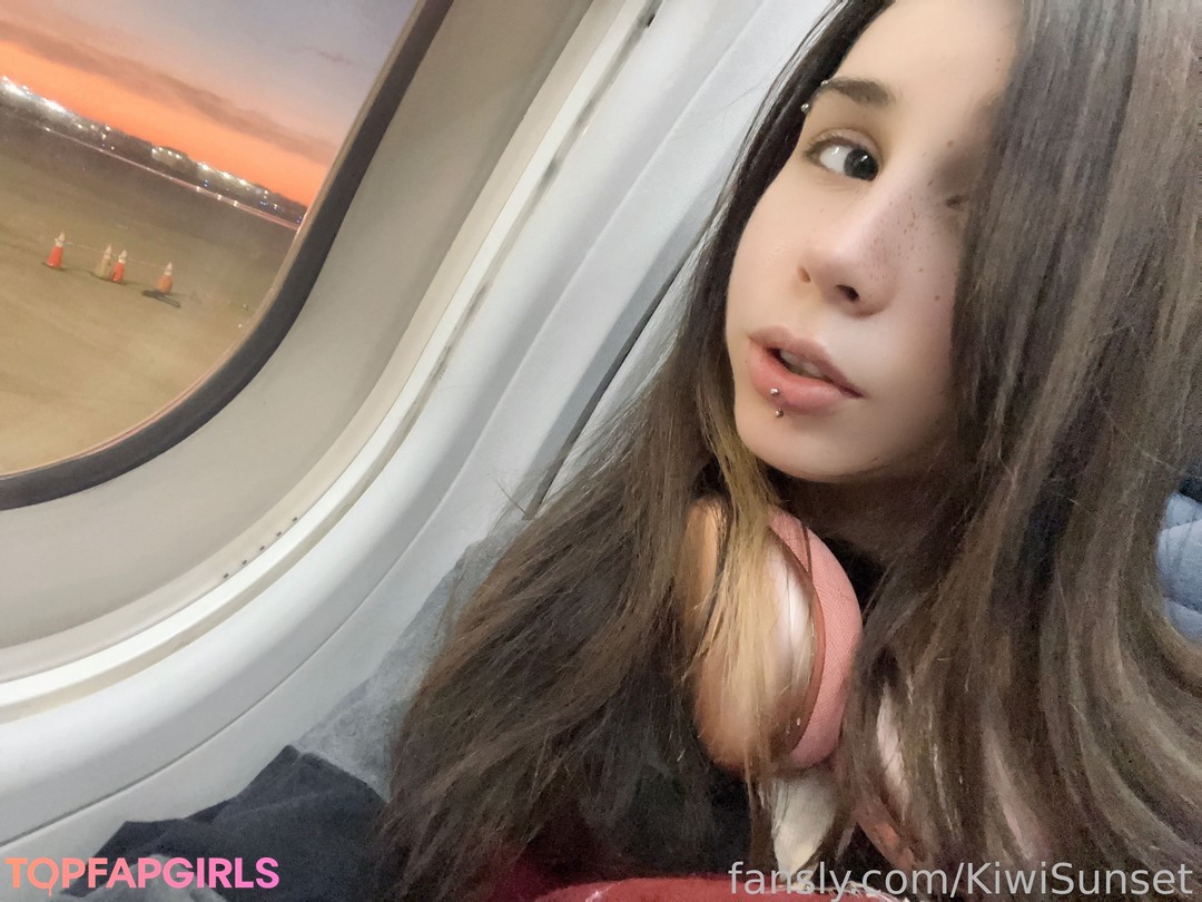 Nacktes geleaktes OnlyFans-Foto von Kiwi Sunset #1064