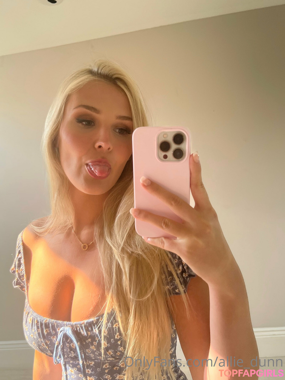 Nacktes geleaktes OnlyFans-Foto von Alliedunn #205