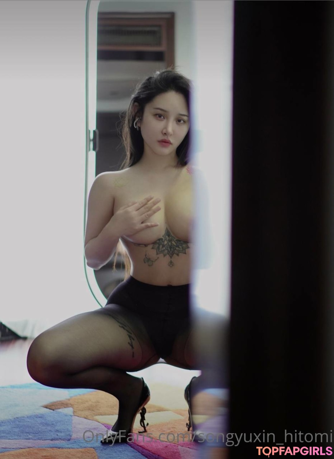 Nacktes geleaktes OnlyFans-Foto von Hitomi Songyuxin #53