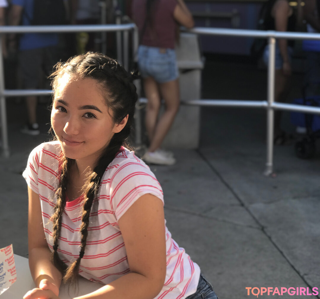Nacktes geleaktes OnlyFans-Foto von Eliza Chau #240