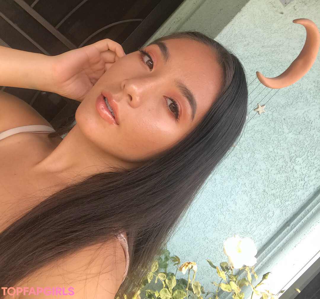 Nacktes geleaktes OnlyFans-Foto von Eliza Chau #241