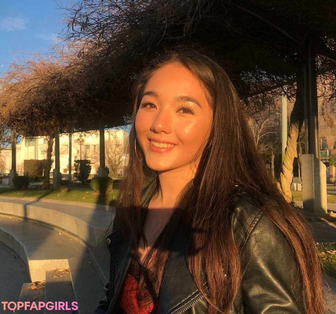 Nacktes geleaktes OnlyFans-Foto von Eliza Chau #257