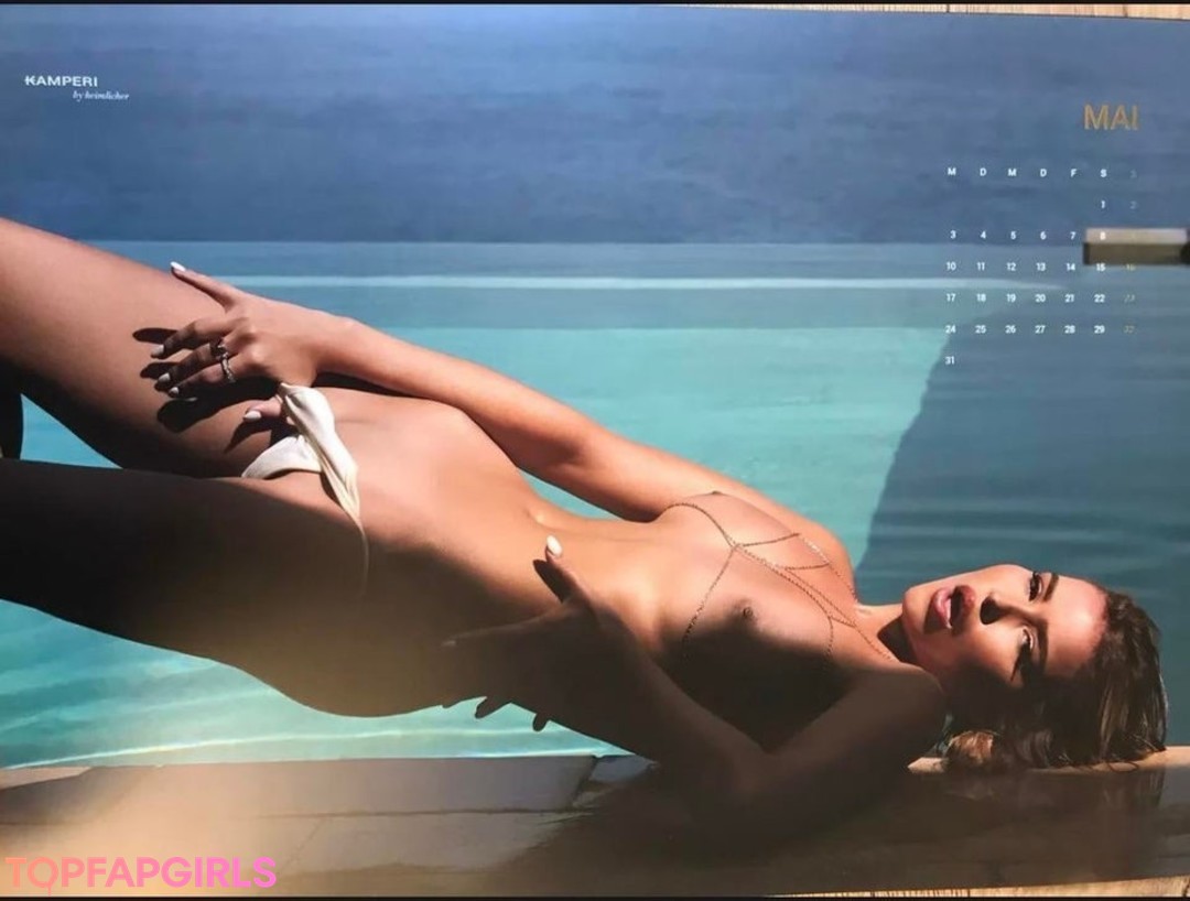Nacktes geleaktes OnlyFans-Foto von Elena Kamperi #479
