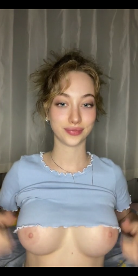 Nacktes geleaktes OnlyFans-Foto von Luna Bognya
