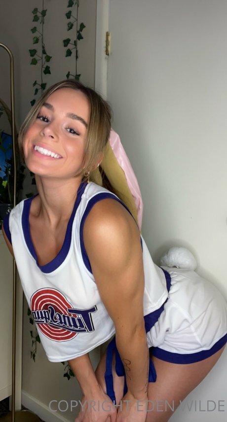 Nacktes geleaktes OnlyFans-Foto von Arizona Sky