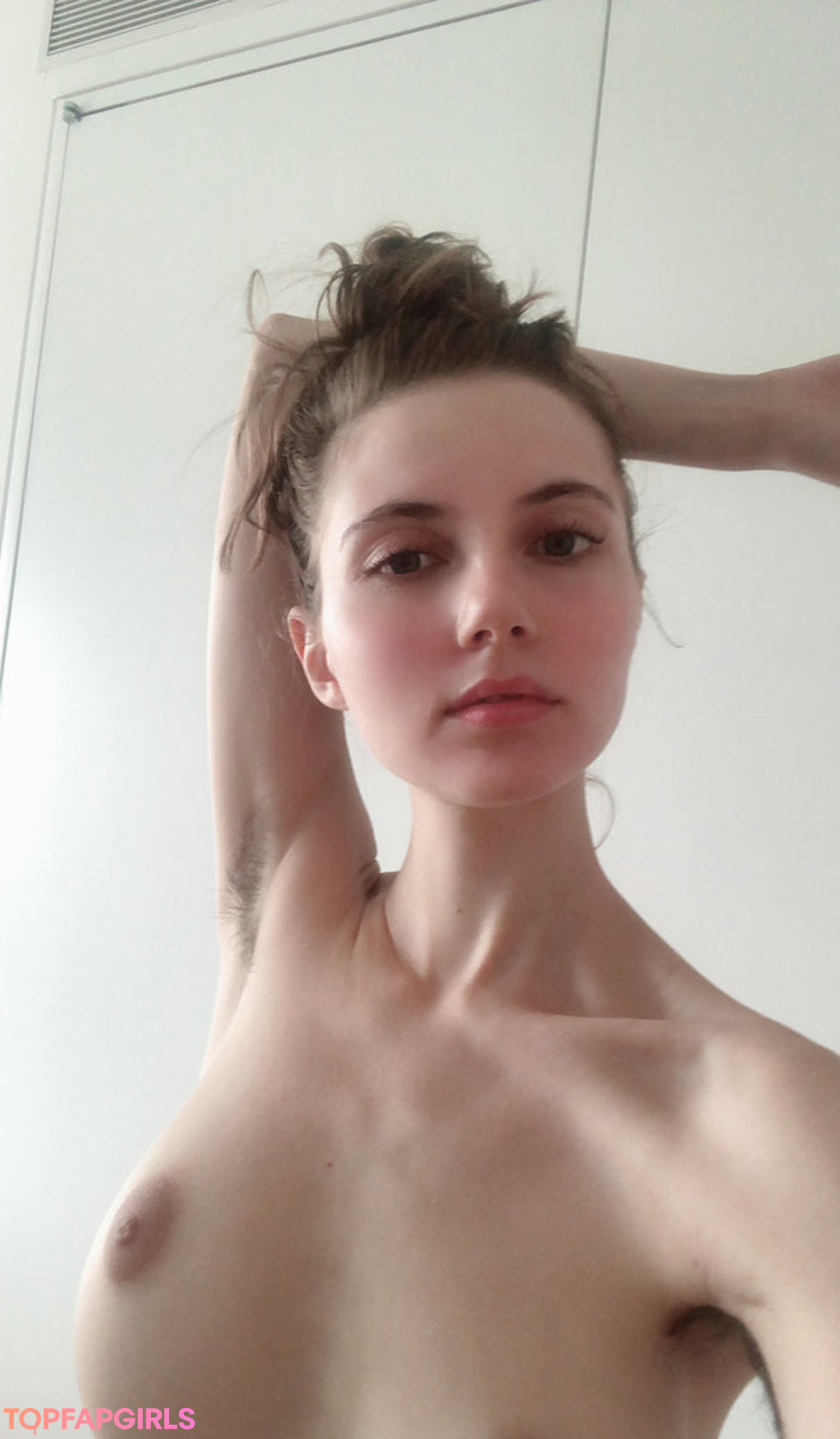 Nacktes geleaktes OnlyFans-Foto von Liara Roux #213