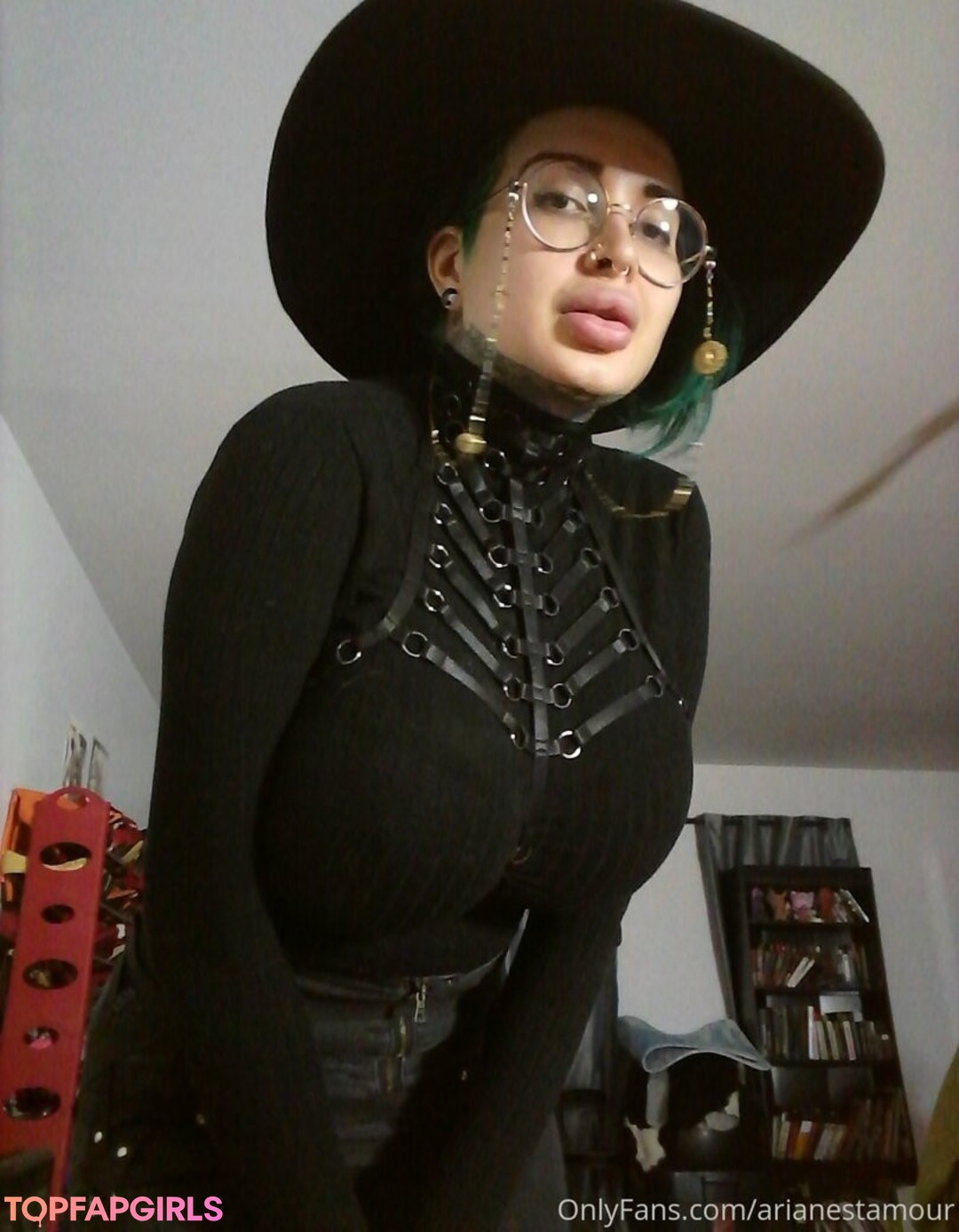 Nacktes geleaktes OnlyFans-Foto von Ariane Saint Amour #1357