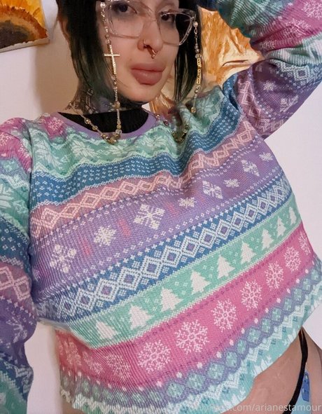 Nacktes geleaktes OnlyFans-Foto von Ariane Saint Amour