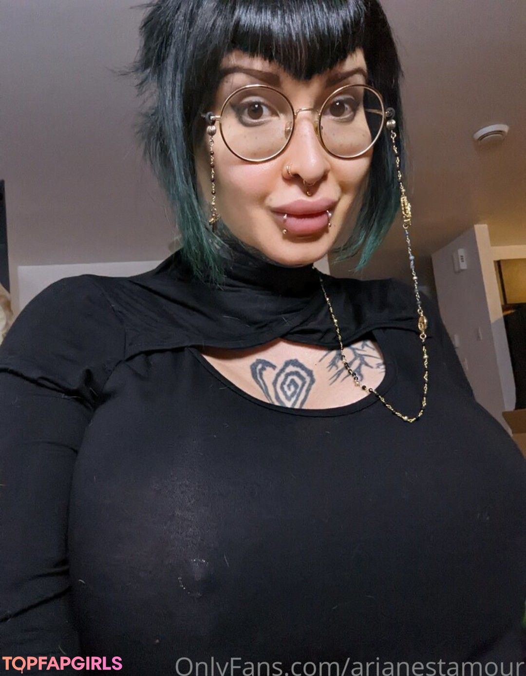Nacktes geleaktes OnlyFans-Foto von Ariane Saint Amour #1669