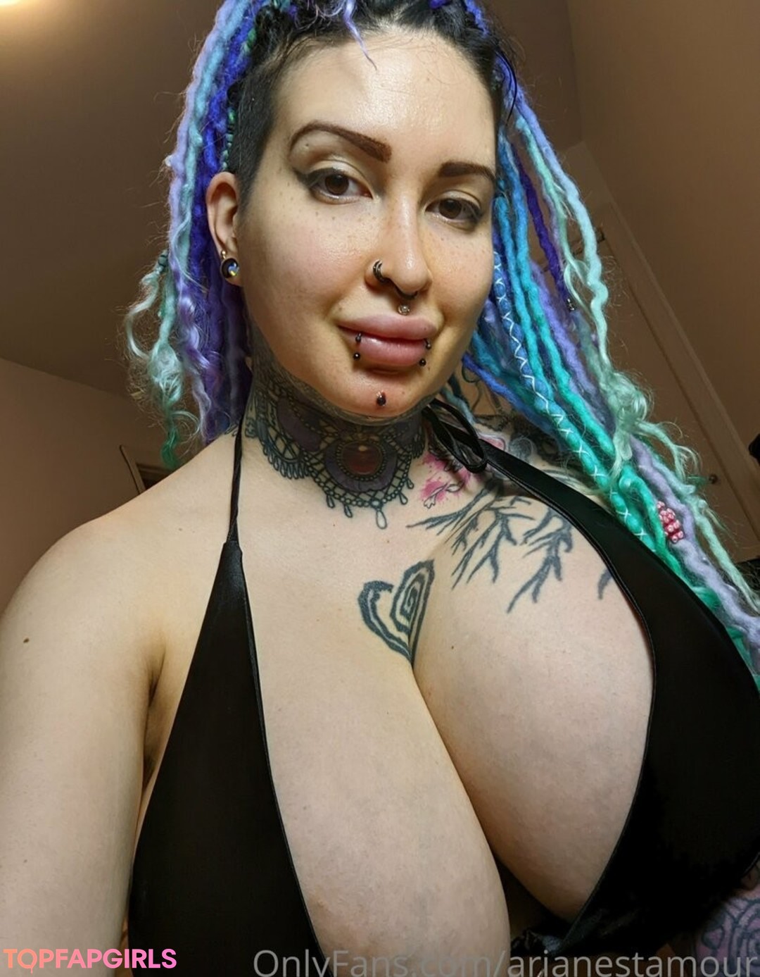 Nacktes geleaktes OnlyFans-Foto von Ariane Saint Amour #2008