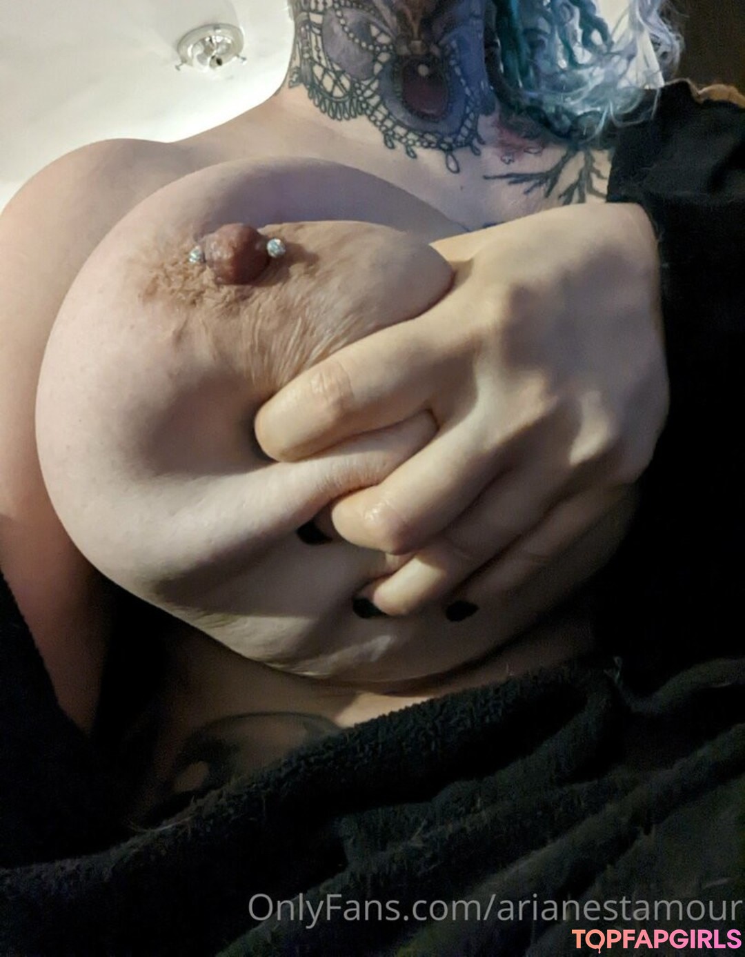 Nacktes geleaktes OnlyFans-Foto von Ariane Saint Amour #2030