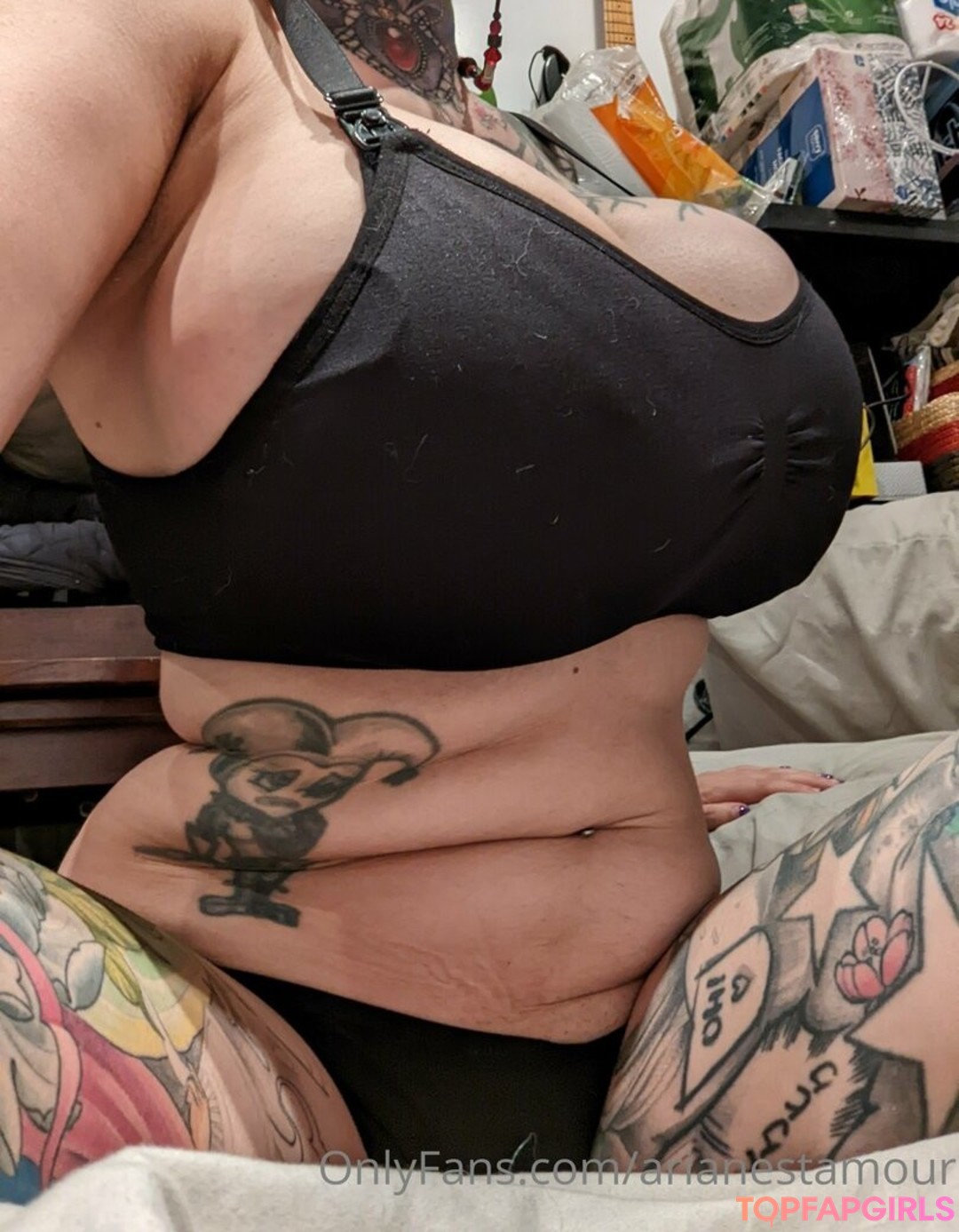 Nacktes geleaktes OnlyFans-Foto von Ariane Saint Amour #2116