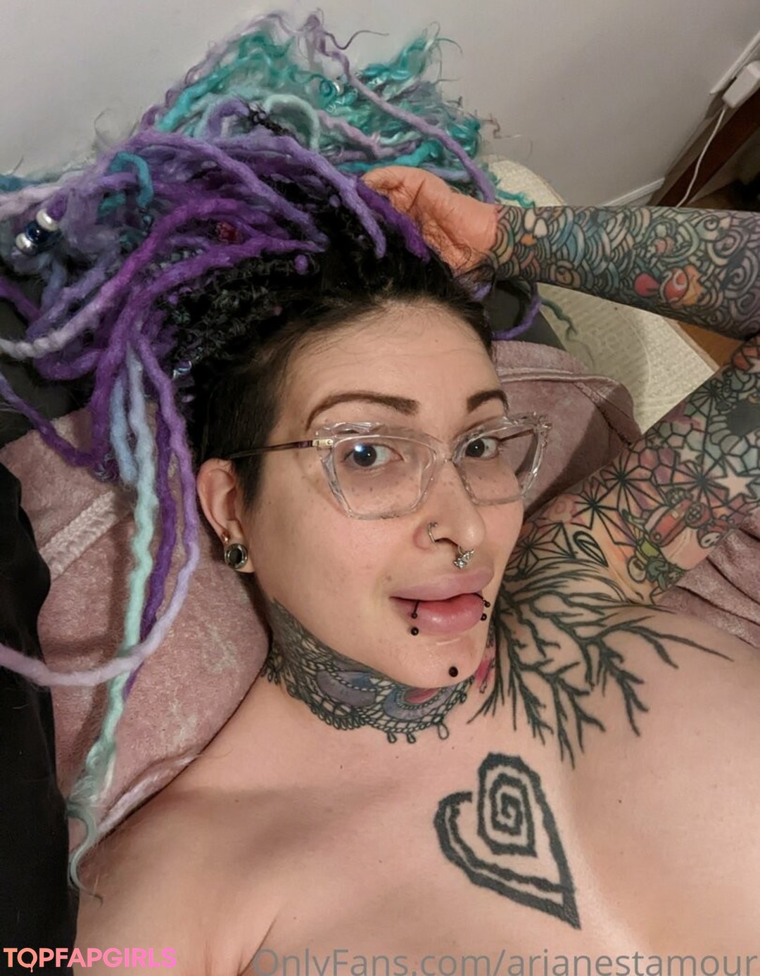 Nacktes geleaktes OnlyFans-Foto von Ariane Saint Amour #2133