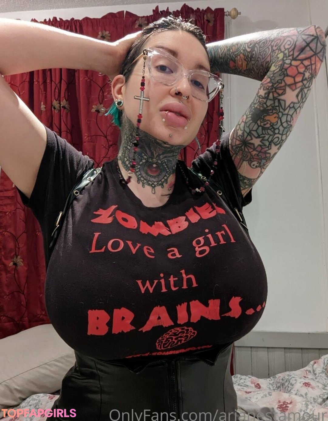 Nacktes geleaktes OnlyFans-Foto von Ariane Saint Amour #2156