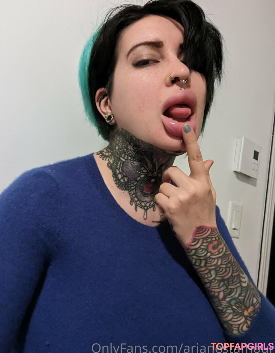 Nacktes geleaktes OnlyFans-Foto von Ariane Saint Amour #2207
