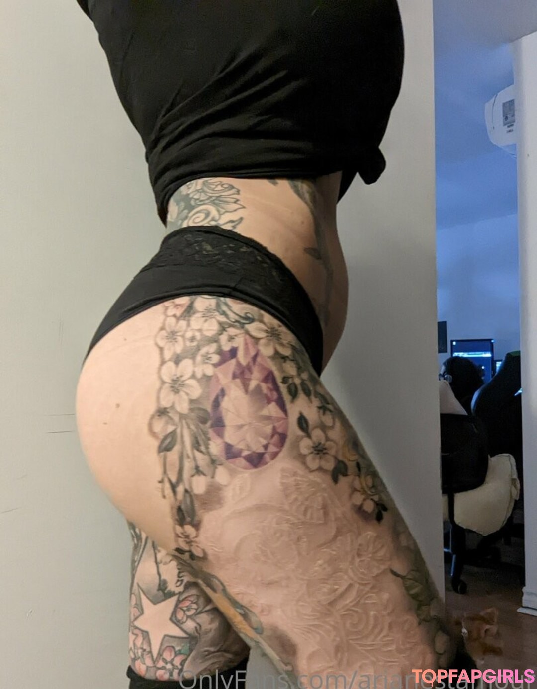 Nacktes geleaktes OnlyFans-Foto von Ariane Saint Amour #2365