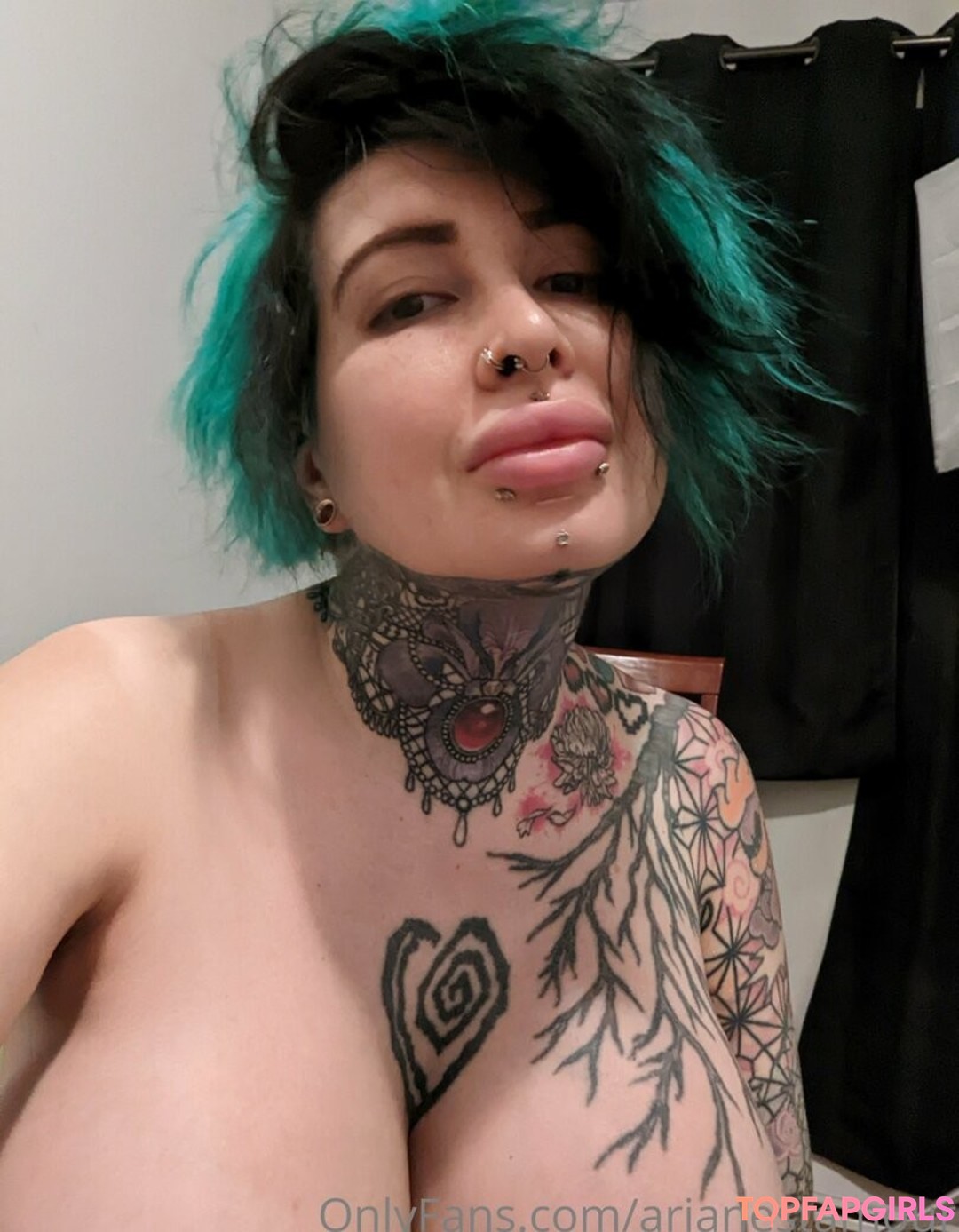 Nacktes geleaktes OnlyFans-Foto von Ariane Saint Amour #2444