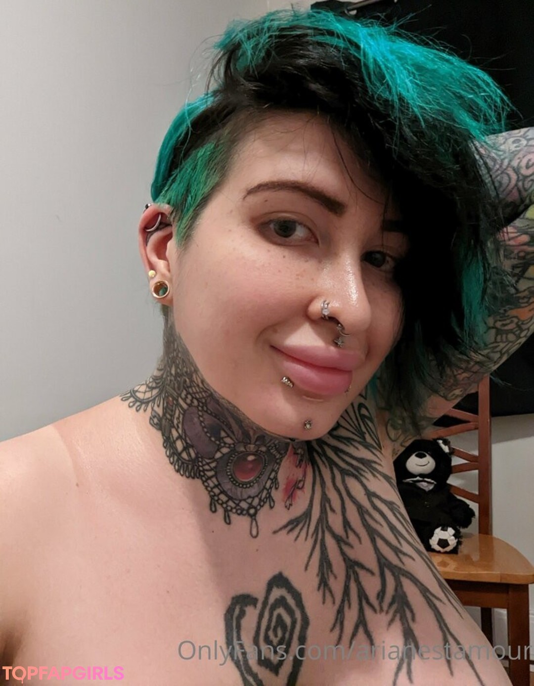 Nacktes geleaktes OnlyFans-Foto von Ariane Saint Amour #2448