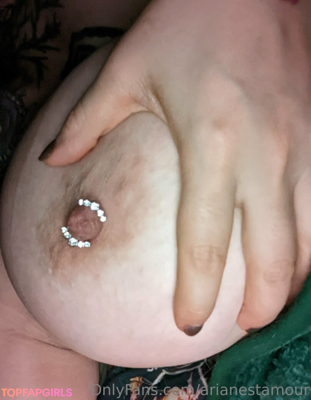 Nacktes geleaktes OnlyFans-Foto von Ariane Saint Amour #2467