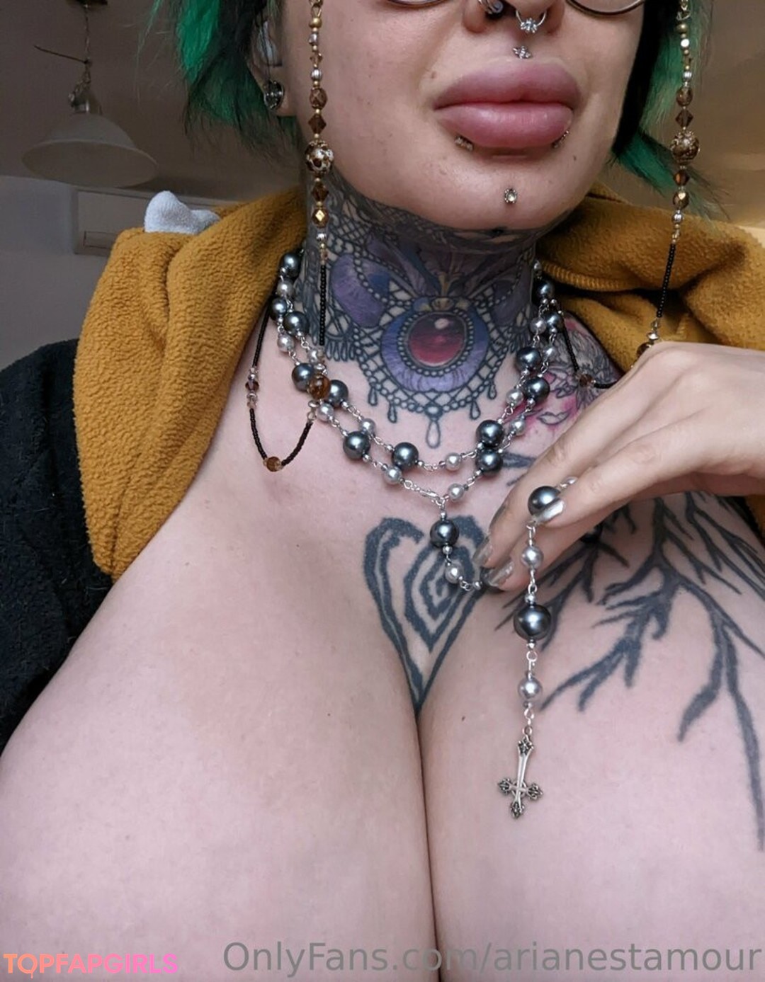 Nacktes geleaktes OnlyFans-Foto von Ariane Saint Amour #2519