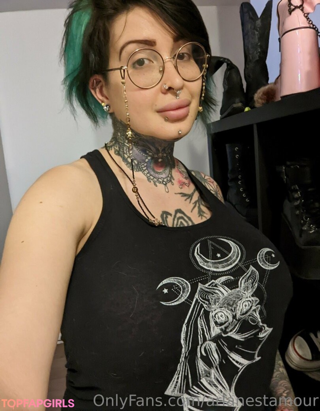 Nacktes geleaktes OnlyFans-Foto von Ariane Saint Amour #2533