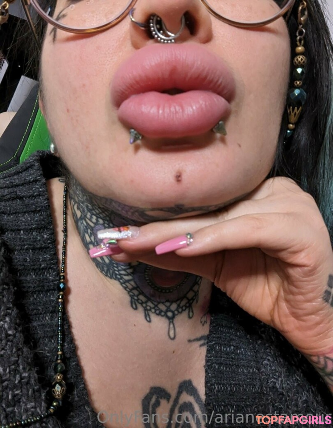 Nacktes geleaktes OnlyFans-Foto von Ariane Saint Amour #2888