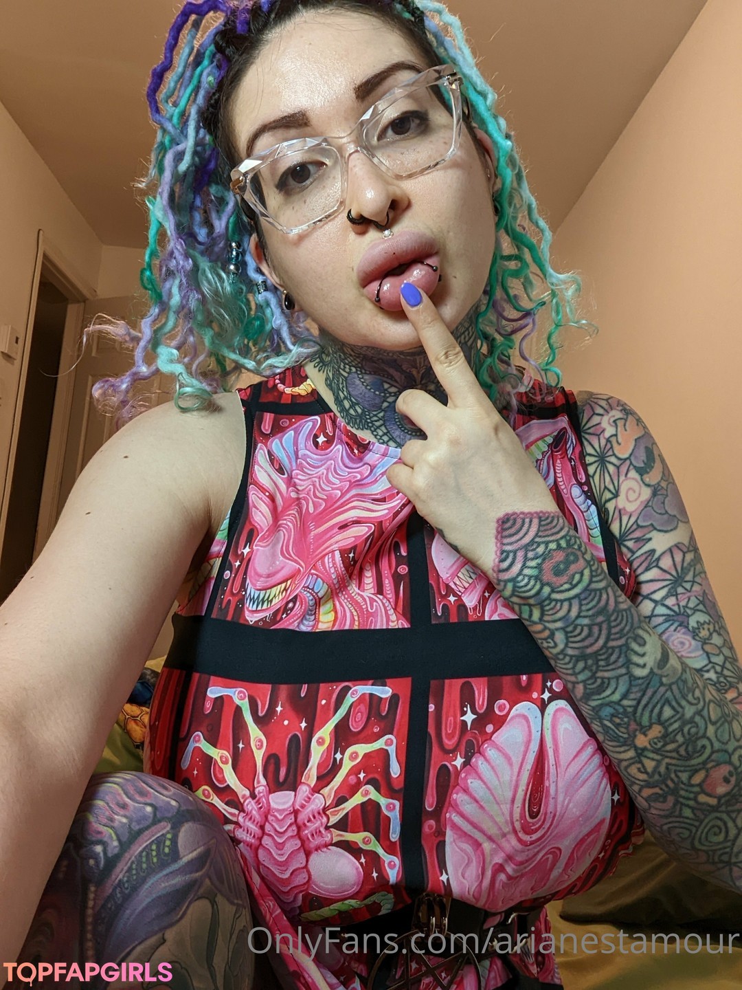 Nacktes geleaktes OnlyFans-Foto von Ariane Saint Amour #699