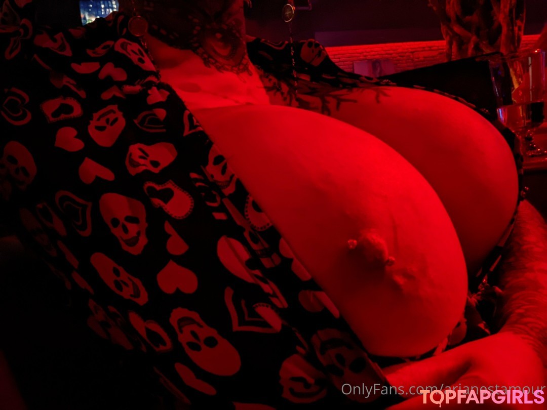 Nacktes geleaktes OnlyFans-Foto von Ariane Saint Amour #1074