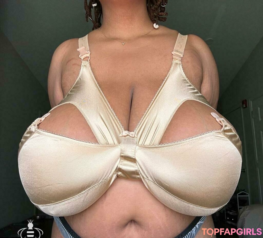 Nacktes geleaktes OnlyFans-Foto von Miss Honey Mia #166