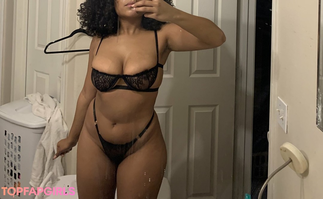 Nacktes geleaktes OnlyFans-Foto von Msbiddies #127