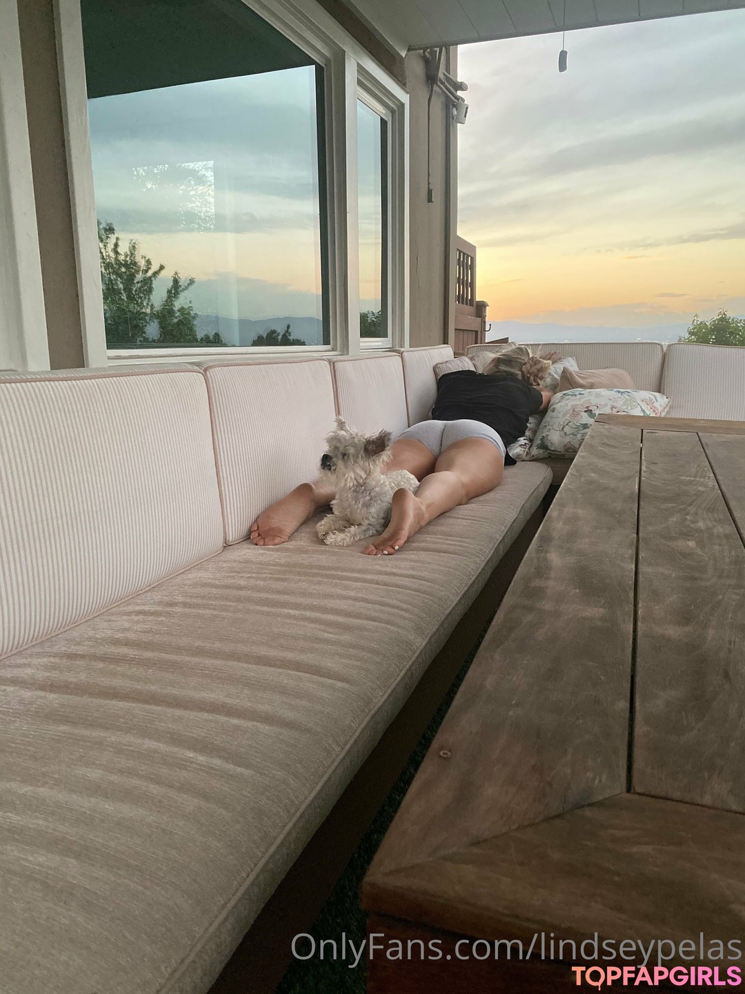 Nacktes geleaktes OnlyFans-Foto von Lindsey Pelas #412